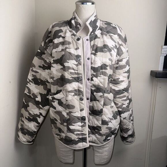NWT Kensie Jeans Lightweight Camouflage Quilted Snap Front Jacket Sz Medium - Picture 4 of 11